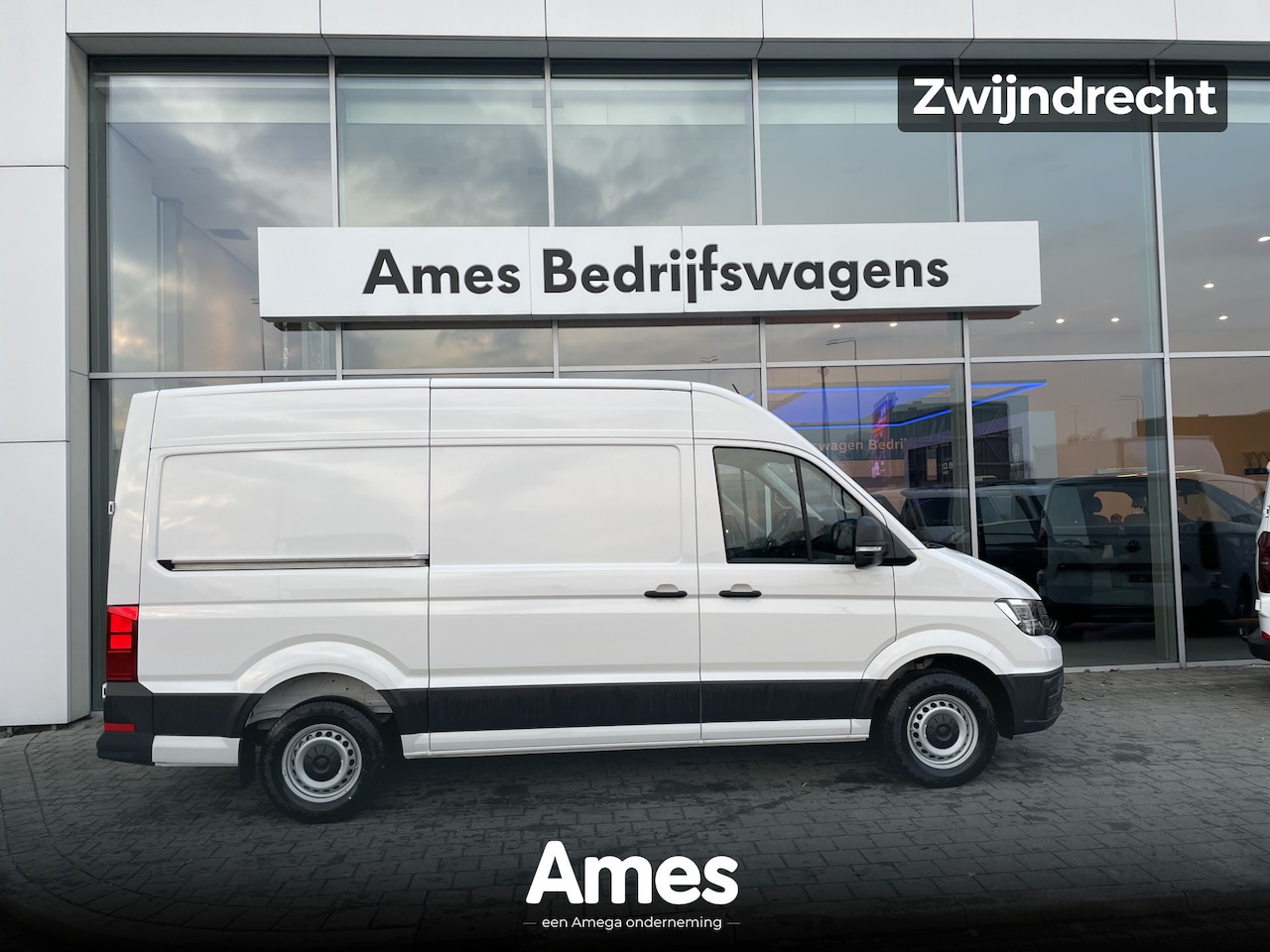 Volkswagen Crafter - 35 2.0 TDI L3H3 | 140 Pk | Pdc | App connect | 3 Zit - AutoWereld.nl