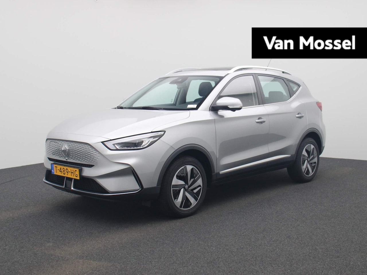 MG ZS - EV Standard Range Luxury 50 kWh | Leder | Panoramadak | Navi | 360 Camera | Apple CarPlay - AutoWereld.nl