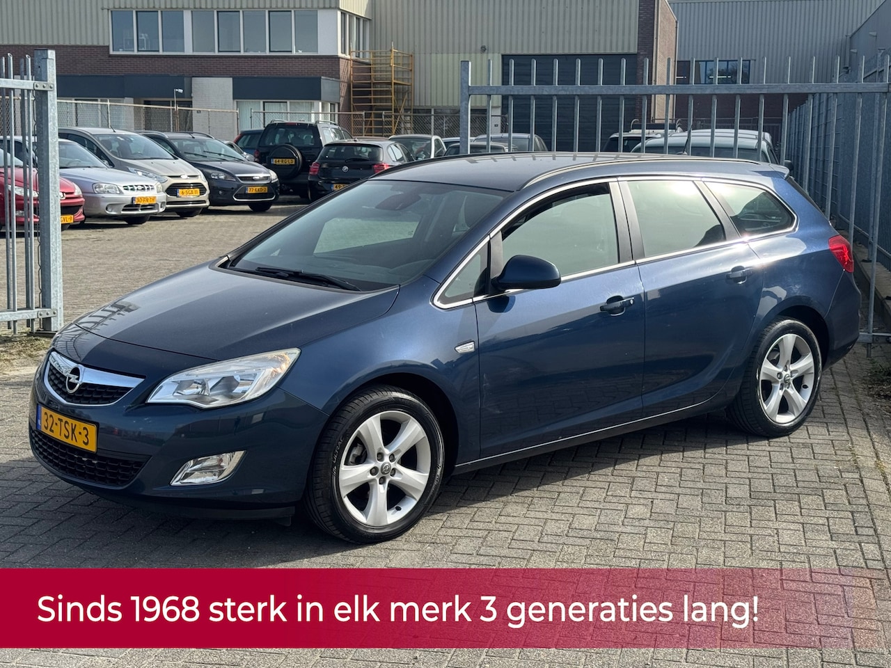 Opel Astra Sports Tourer - 1.4 Turbo Edition 140PK! NL AUTO NAP! Airco l Cruise l Trekhaak l LM velgen! TOPSTAAT l DE - AutoWereld.nl