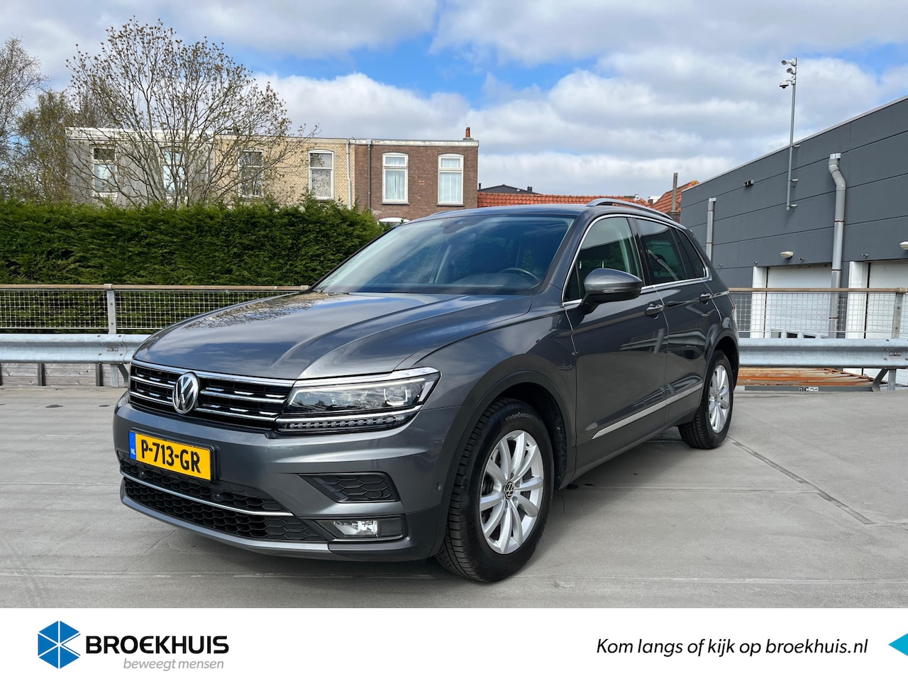 Volkswagen Tiguan - 1.4 TSI ACT Highline | LED verlichting | Camera achter | Navigatie | Apple Carplay | Voors - AutoWereld.nl