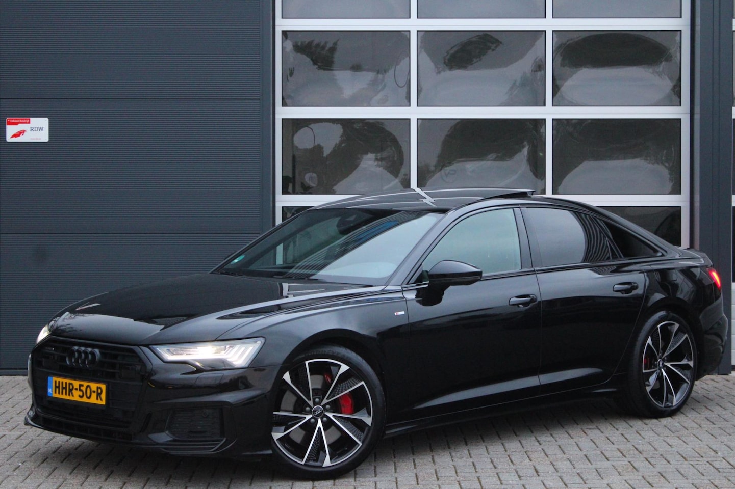 Audi A6 Limousine - 55 TFSIe Competition 367pk Quattro | Pano | Matrix | Adaptief | B&O - AutoWereld.nl