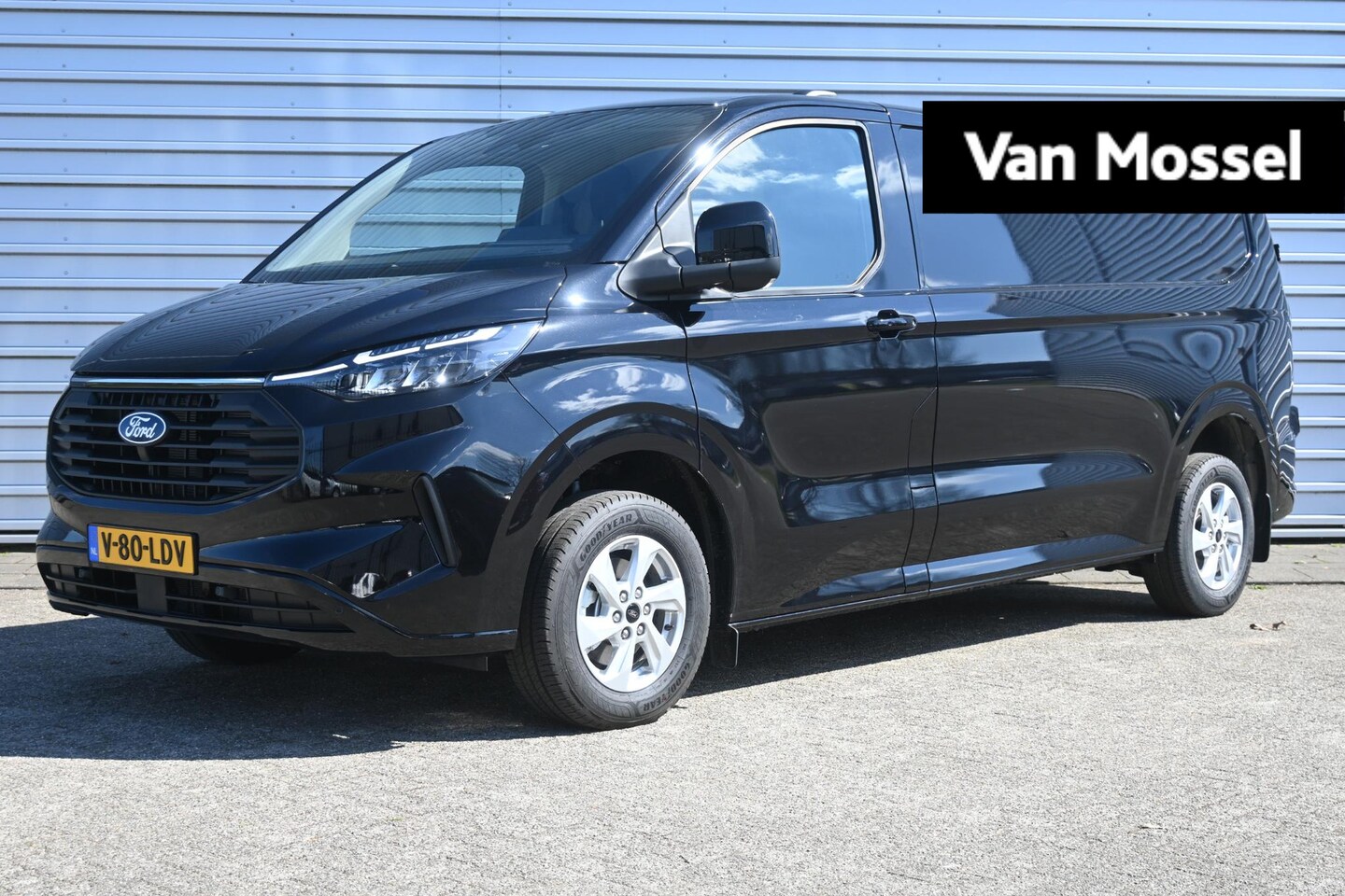 Ford Transit Custom - 320 2.0 TDCI L2H1 Limited | Navigatie | Driver Assistance Pack | Limited | Camera | Stoelv - AutoWereld.nl