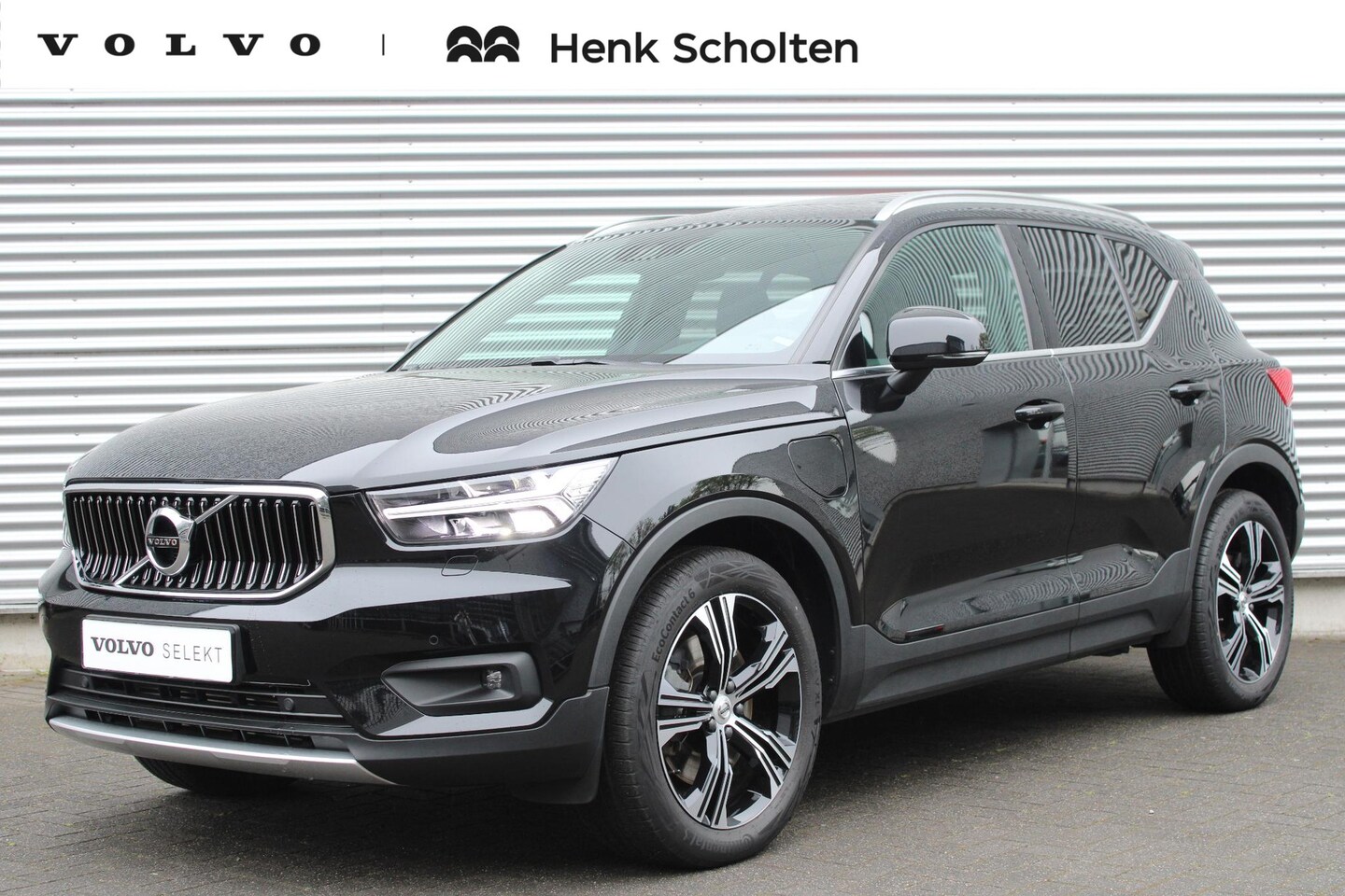 Volvo XC40 - 1.5 T4 Recharge R-Design| Elektrisch glazen panorama-dak |Onyx Black metallic |Semi Elektr - AutoWereld.nl