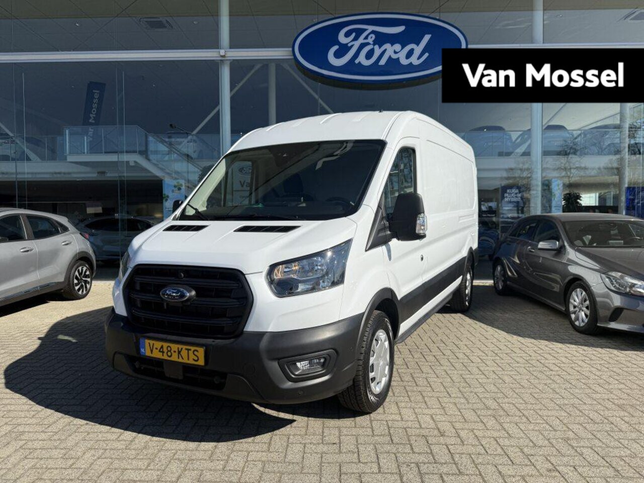 Ford Transit - 350 2.0 TDCI L3H3 Trend | Direct rijden uit voorraad! | Camera | BLIS - AutoWereld.nl