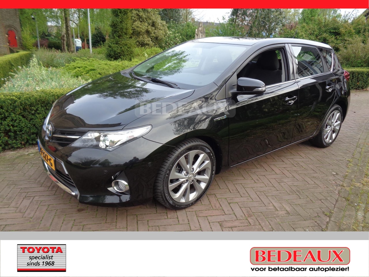 Toyota Auris - 1.8 Hybrid 136pk CVT Dynamic, bij Toyota specialist met 12 mnd Bovag garantie ! - AutoWereld.nl