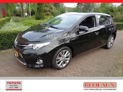 Toyota Auris - 1.8 Hybrid 136pk CVT Dynamic, bij specialist met 12 mnd Bovag garantie