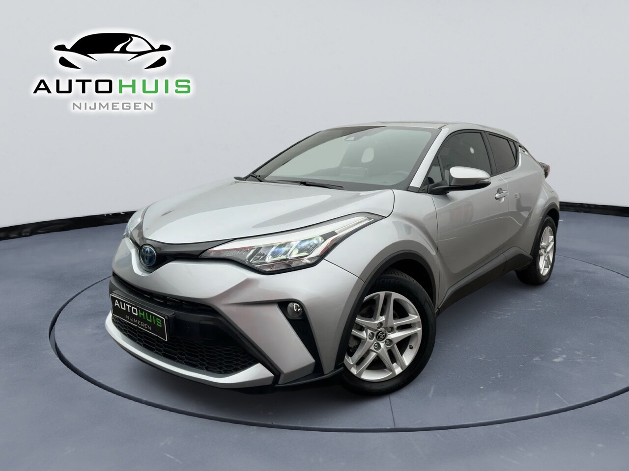 Toyota C-HR - 2.0 Hybrid Dynamic Navigatiesysteem Achteruitrijcamera pdc voor en achter Cruise controle - AutoWereld.nl