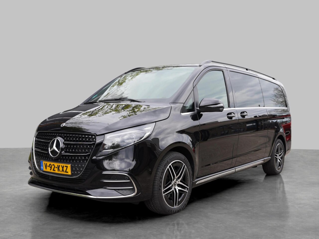Mercedes-Benz V-klasse - V300D 4 Matic Dubbele Cabine - AutoWereld.nl