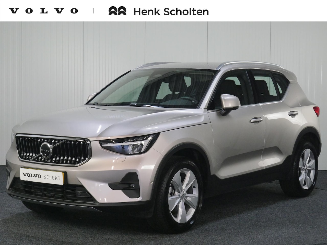 Volvo XC40 - B3 AUT7 163PK Plus Bright | Adaptieve Cruise Control | Pilot Assist | DAB+ | Grootlicht as - AutoWereld.nl
