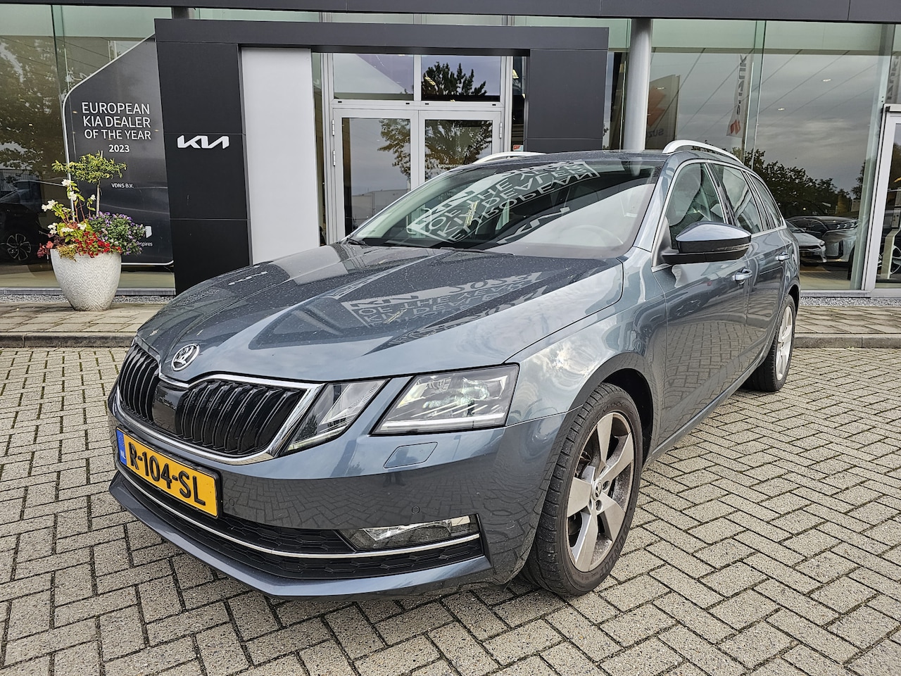 Skoda Octavia Combi - 1.8 TSI Greentech Style Business Automaat Climate | Automaat | 180pk | 1600kg trekgewicht - AutoWereld.nl