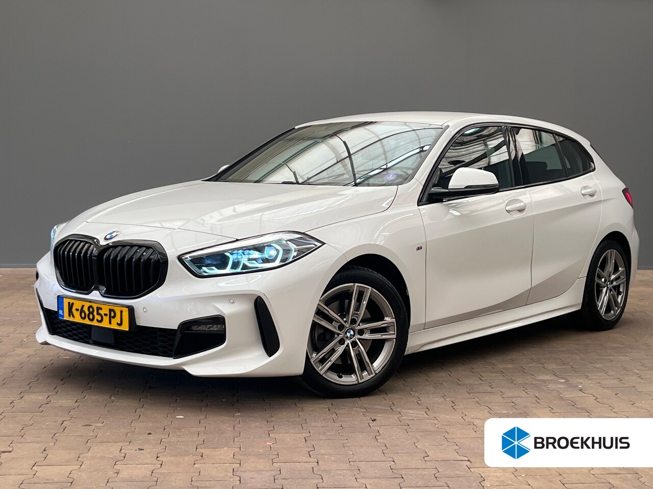 BMW 1-serie - 118i Executive Edition | Apple Carplay/Android Auto|telefoonintegratie premium | Bandenspa - AutoWereld.nl