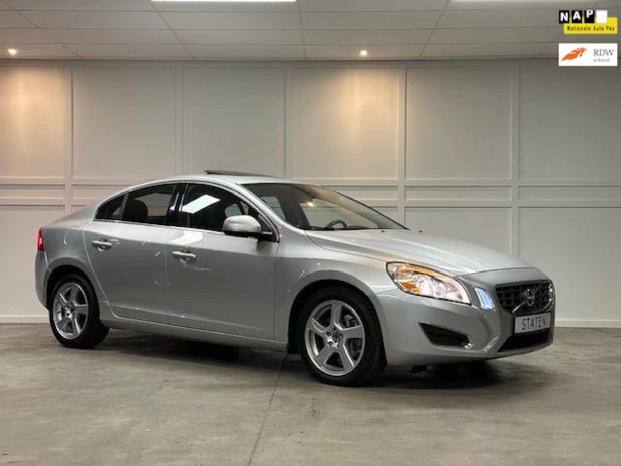 Volvo S60 - 2.5 T Sports Edition / 240 PK / Leer / 2012 - AutoWereld.nl