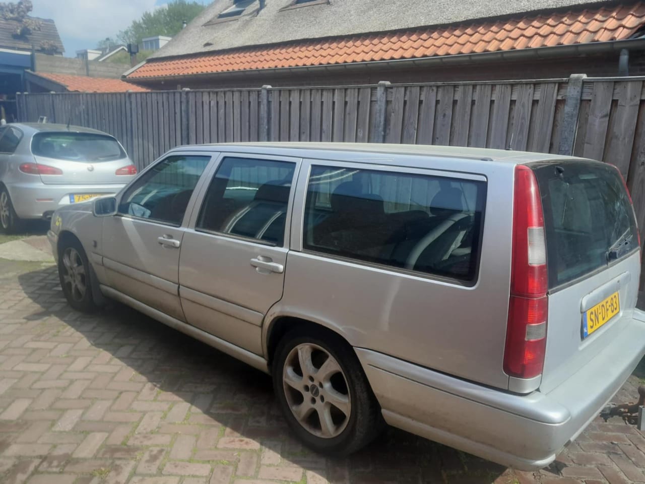Volvo V70 - 2.5 T Exclusive 2.5 T Exclusive - AutoWereld.nl