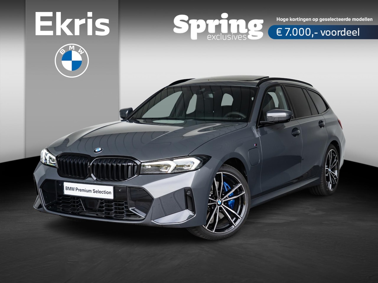 BMW 3-serie Touring - 330e M Sportpakket Pro / Travel Pack / Verwarmde stuurwielrand / M Sportremsysteem Blauw / - AutoWereld.nl