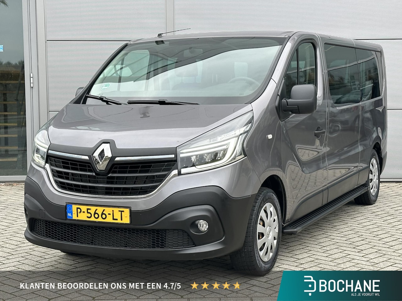 Renault Trafic Passenger - 2.0 dCi 120 Grand Zen | 9-Persoons | Navigatie | Trekhaak | Sidesteps - AutoWereld.nl