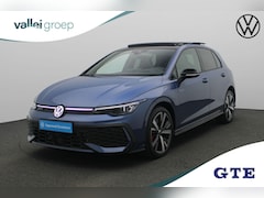 Volkswagen Golf - GTE 1.5 eHybrid 272 pk DSG | Panoramadak | IQ Light | Head-up display | Stuur-/stoelverwar