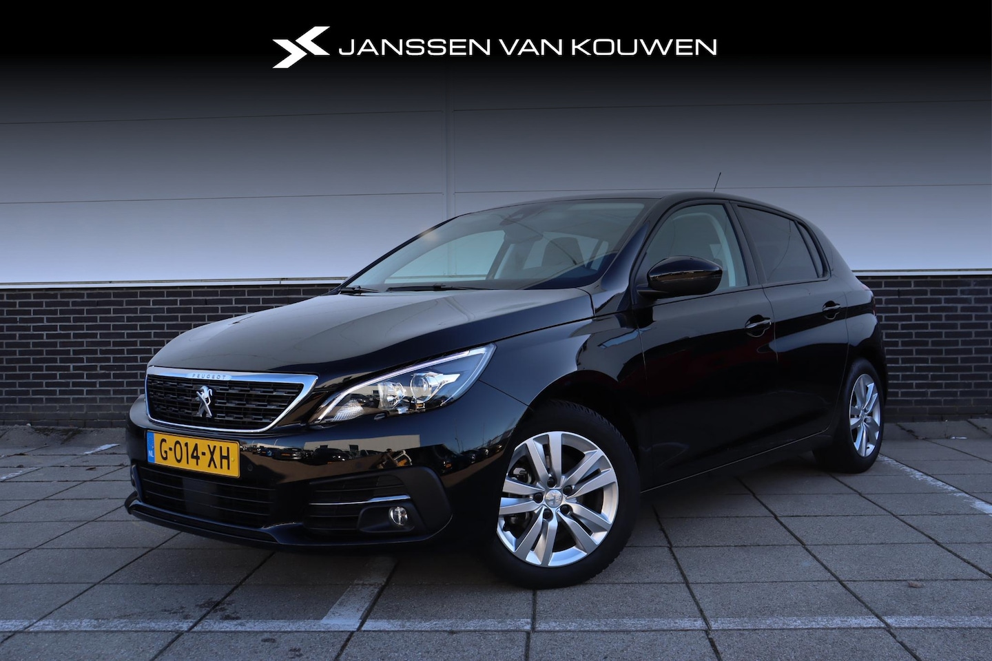 Peugeot 308 - 1.2 PureTech Blue Lease Executive *Panoramadak* Navigatie * Climate - AutoWereld.nl
