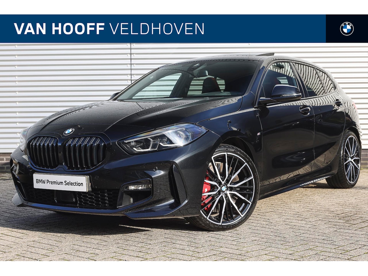 BMW 1-serie - 120i High Executive M Sport Automaat / Panoramadak / M Sportstoelen / Stoelverwarming / Ad - AutoWereld.nl