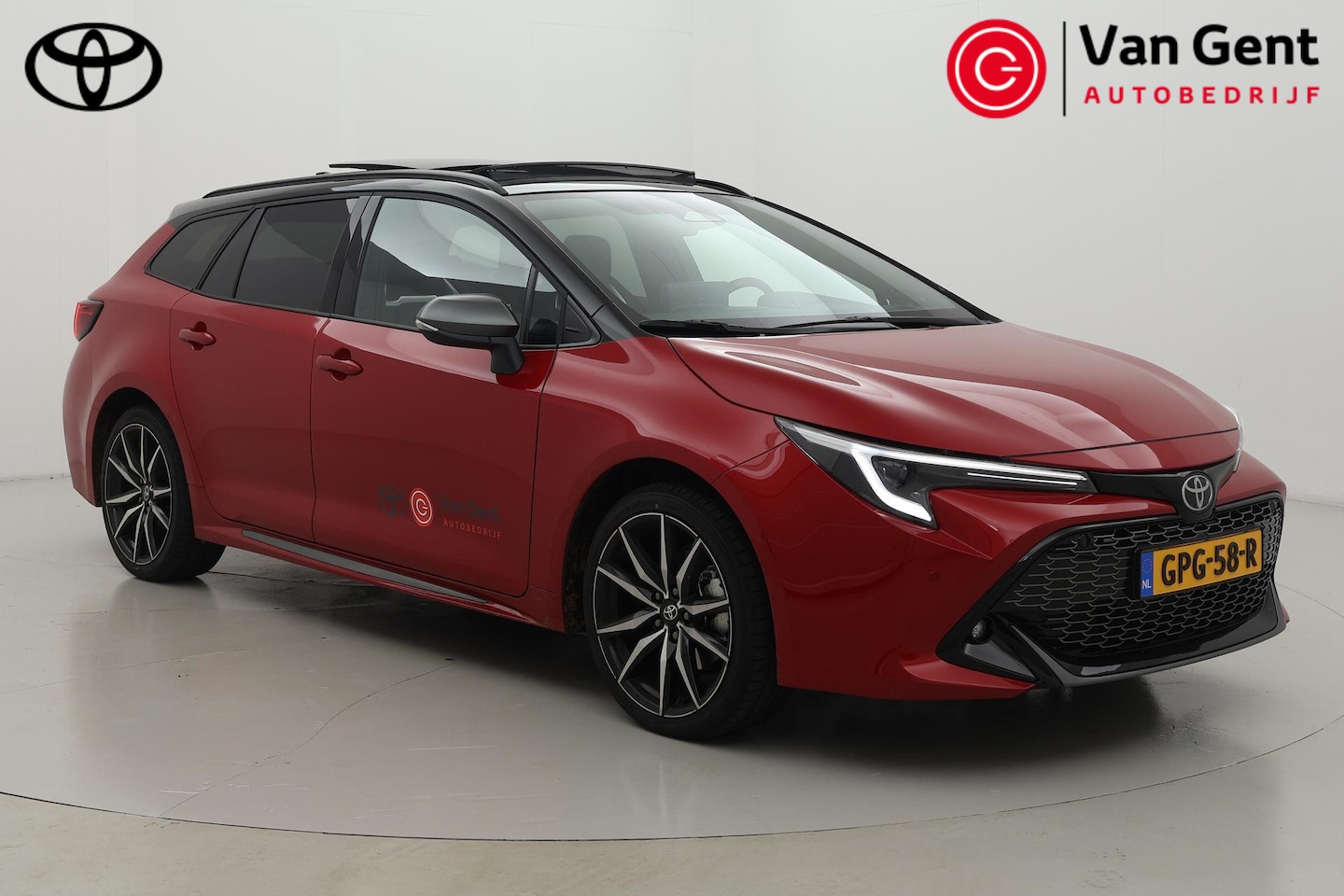 Toyota Corolla Touring Sports - Hybrid 200 GR Sport Plus | Panoramadak | Trekhaak | JBL | Dodehoek | Navigatie - AutoWereld.nl