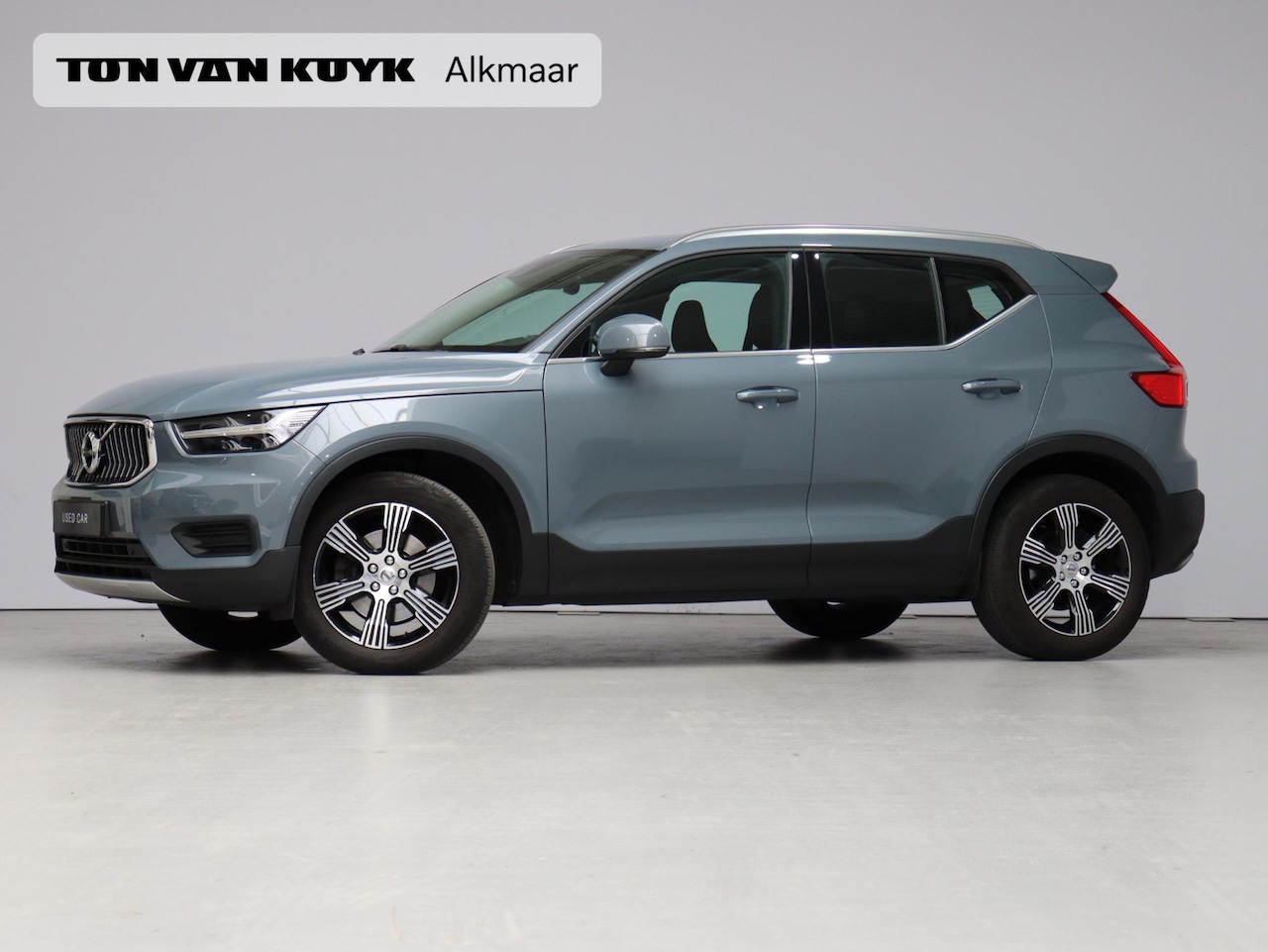 Volvo XC40 - 2.0 T4 Inscription / Trekhaak / Adapt. cruise / Leder / CarPlay / BLIS / 18" - AutoWereld.nl