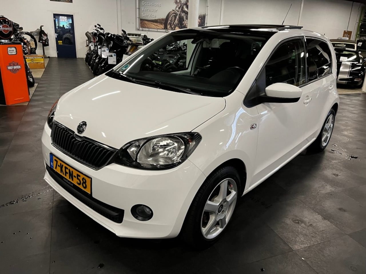 Skoda Citigo - 1.0 GRT. ARCTIC AIR 5-DRS *AIRCO - SCHUIFDAK - NAVI * - AutoWereld.nl