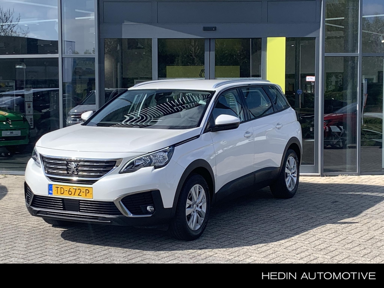 Peugeot 5008 - 1.2 PureTech Blue Lease Executive | 7p. | Apple carplay/android auto | Navigatie | Climate - AutoWereld.nl