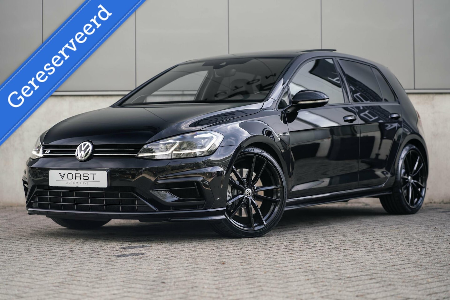 Volkswagen Golf - 2.0 TSI 4Motion R Perf Akrapovic Pano Dsg - AutoWereld.nl