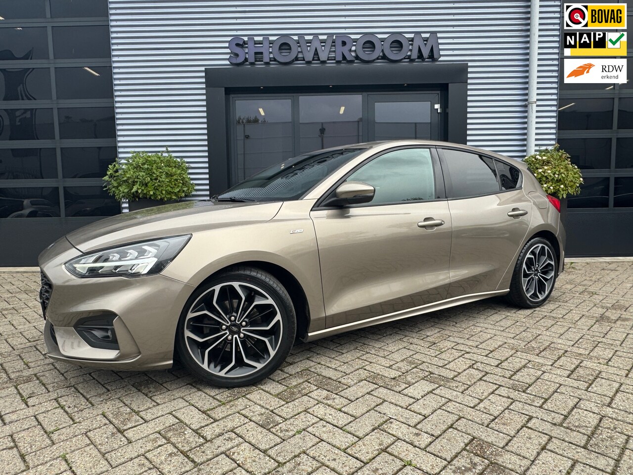 Ford Focus - 1.0 EcoBoost ST Line Business Automaat| Apple Carplay|Navi|Cruise - AutoWereld.nl