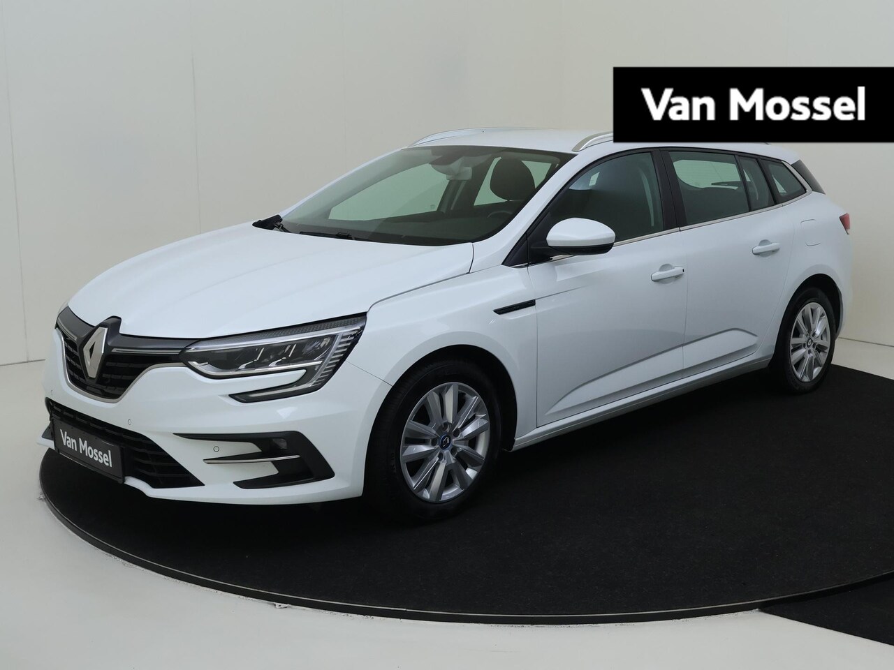 Renault Mégane E-Tech - Estate PHEV Business 160 PK Navigatie | Climate Control | Cruise Control | Parkeersensoren - AutoWereld.nl