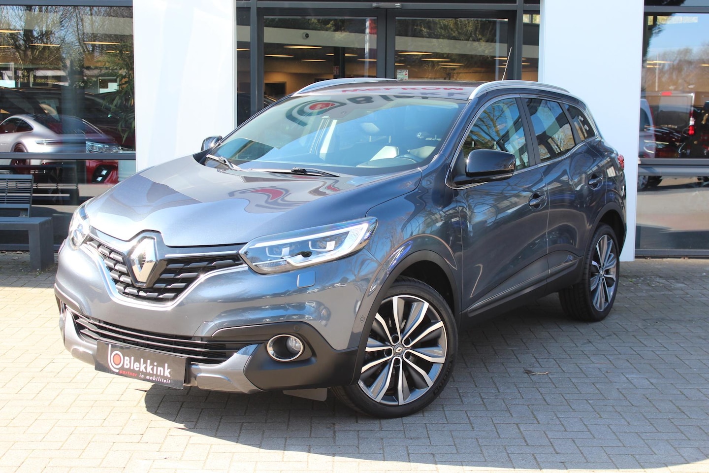 Renault Kadjar - 1.3 TCe Bose 160 pk BOSE install. Navigatie, Camera, PDC V+A. Auto inpark. - AutoWereld.nl