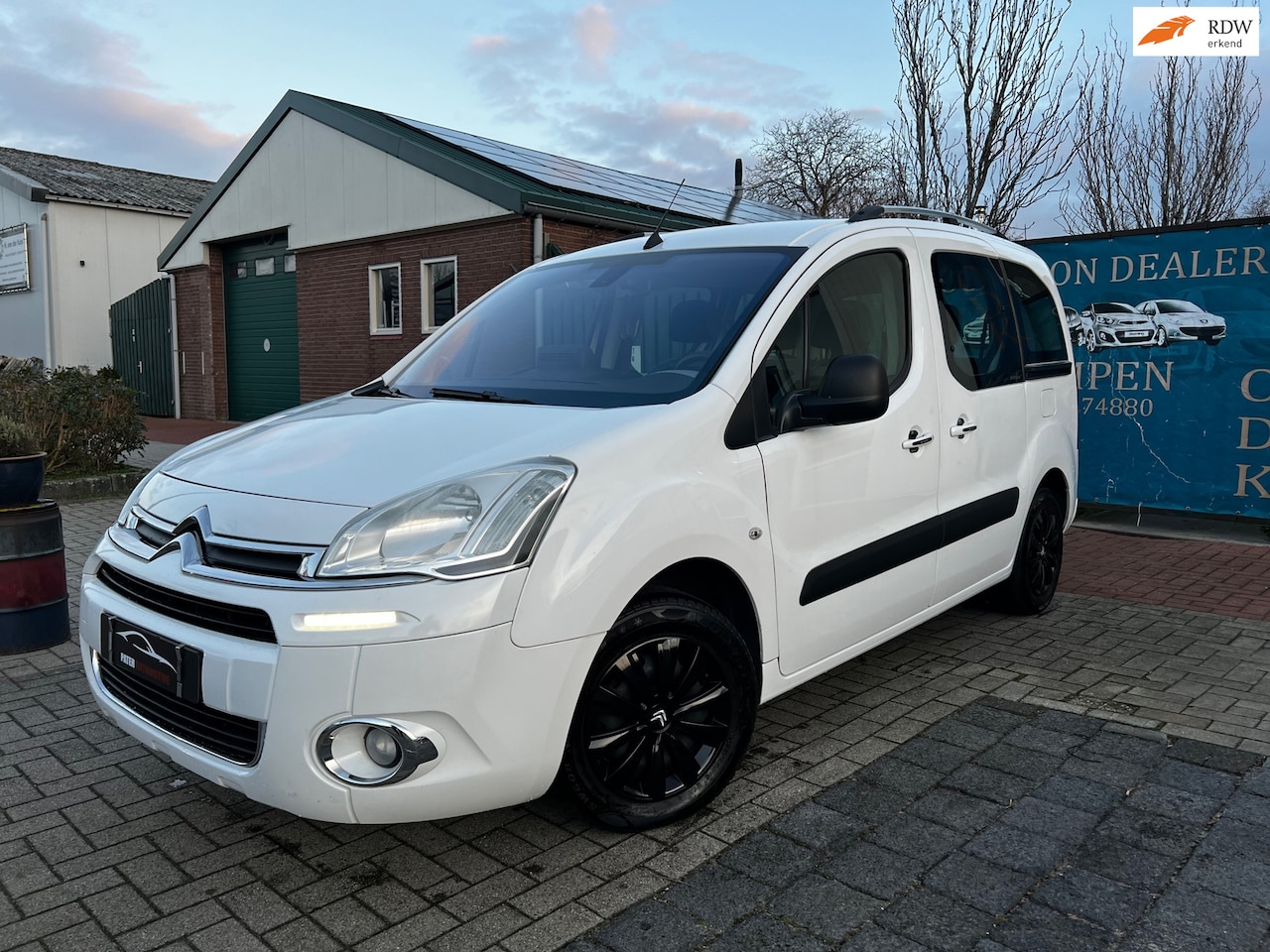 Citroën Berlingo - 1.6 VTi Trekhaak|Navigatie|Cruise Control|Stoelverwarming|Climate Control|Pdc|Led - AutoWereld.nl