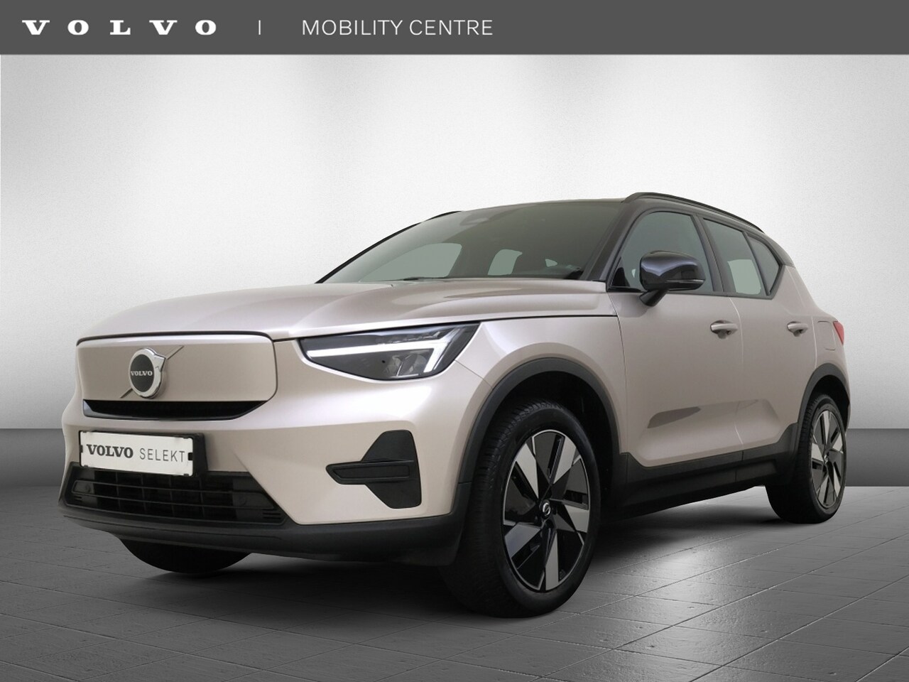 Volvo XC40 - Extended Plus 82 kWh | Dodehoekdetectie | Trekhaak | - AutoWereld.nl