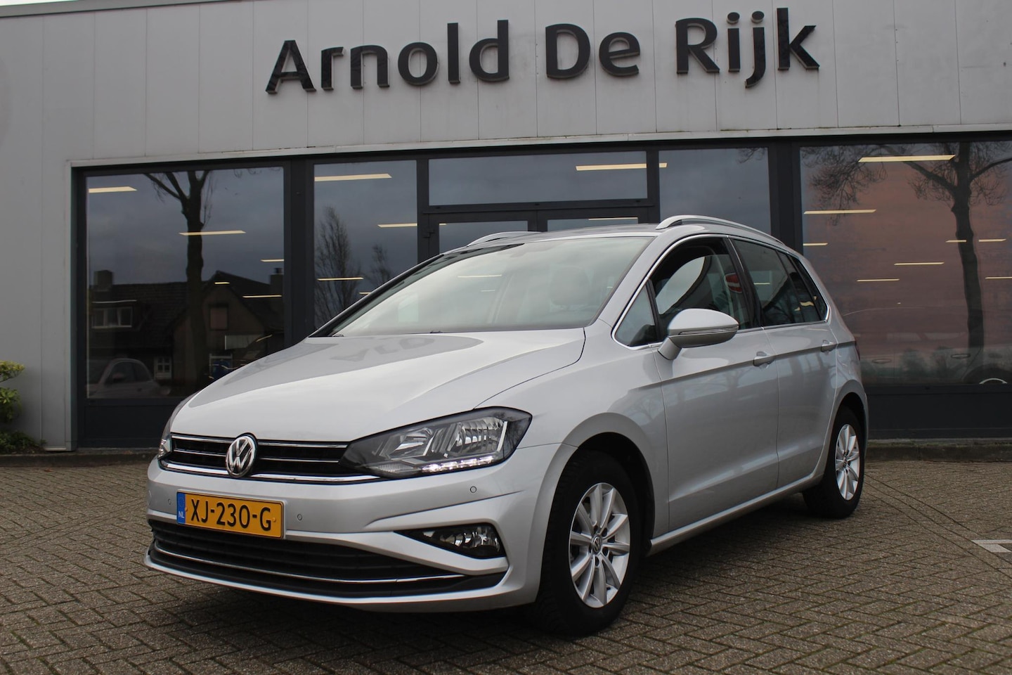 Volkswagen Golf Sportsvan - 1.0 TSI Highline 1.0 TSI Highline - AutoWereld.nl