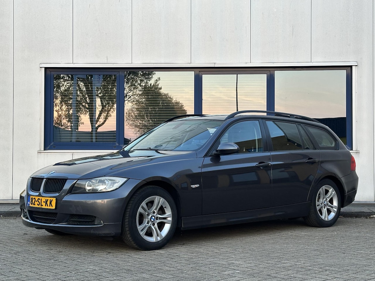 BMW 3-serie Touring - 320i High Executive 320i High Executive - AutoWereld.nl