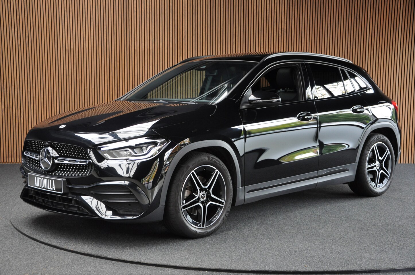 Mercedes-Benz GLA-Klasse - 200 AMG Line Panorama Leer Camera Ambient Navi LM velgen PTS Climate - AutoWereld.nl
