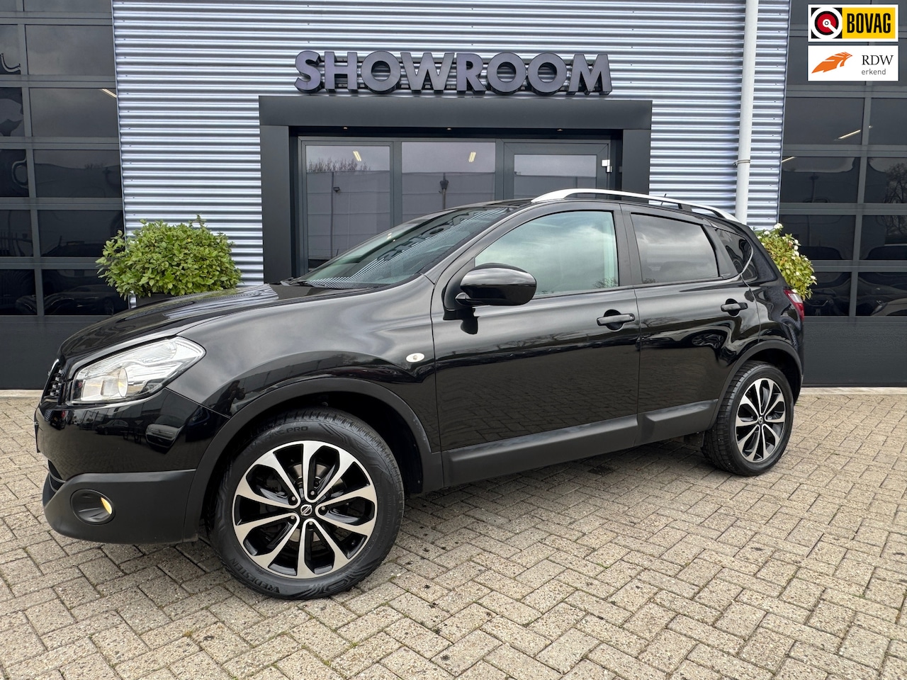 Nissan Qashqai - 1.6 Connect Edition Cruise|Pano|Trekhaak|Camera|Navi - AutoWereld.nl