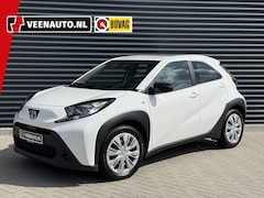 Toyota Aygo X - 1.0 VVT-i MT Play Camera/Stoelwarm/Apple/Android AS ZATERDAG GESLOTEN