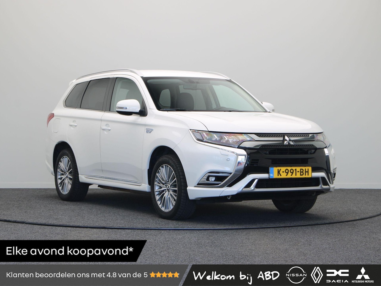 Mitsubishi Outlander - 2.4 PHEV Intense | Trekhaak | Achteruitrijcamera | Stoelverwaming | Apple Carplay/Android - AutoWereld.nl