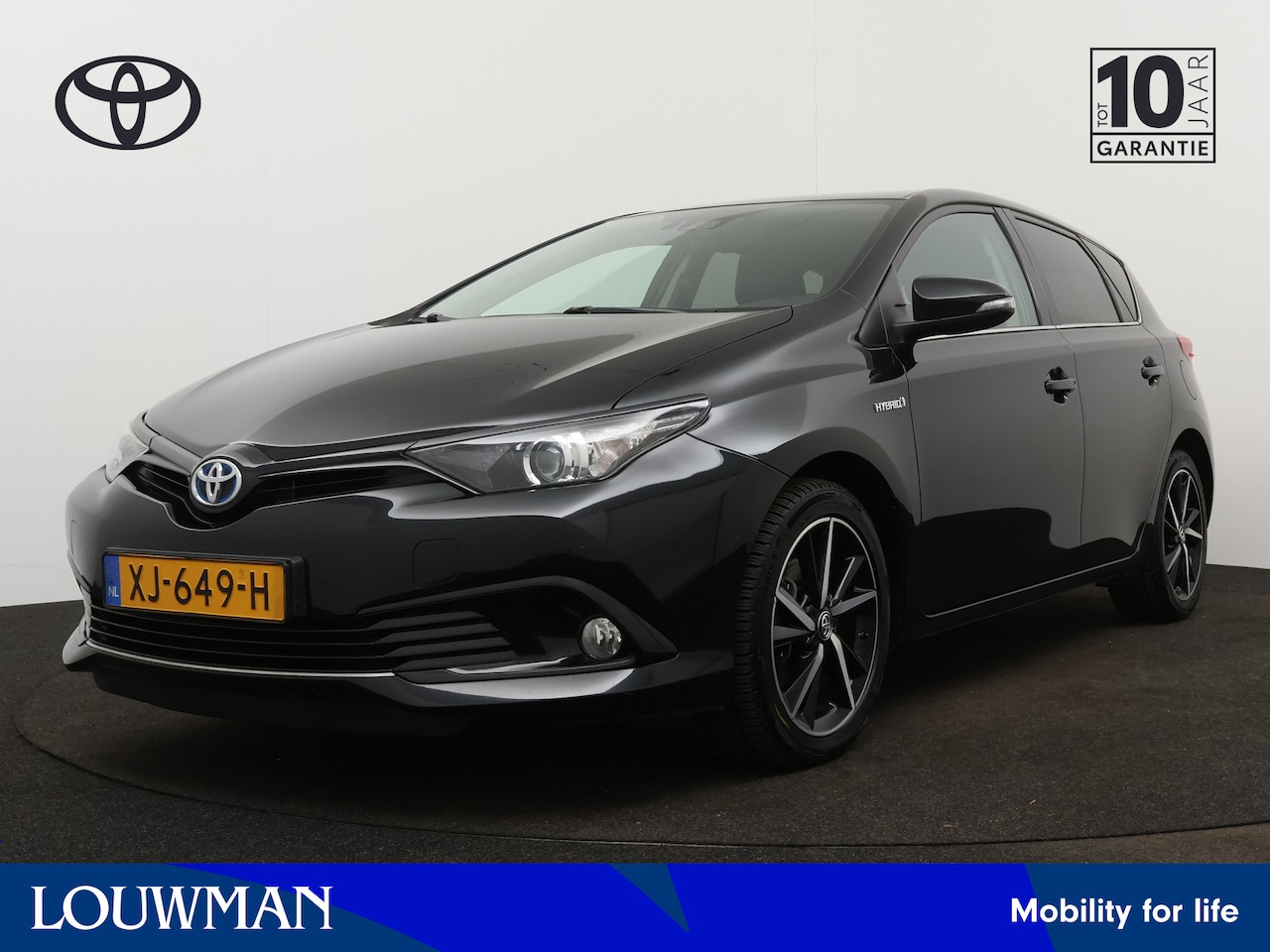 Toyota Auris - 1.8 Hybrid Dynamic Ultimate | Navigatie | Parkeersensoren | Camera | Stoelverwarming | - AutoWereld.nl