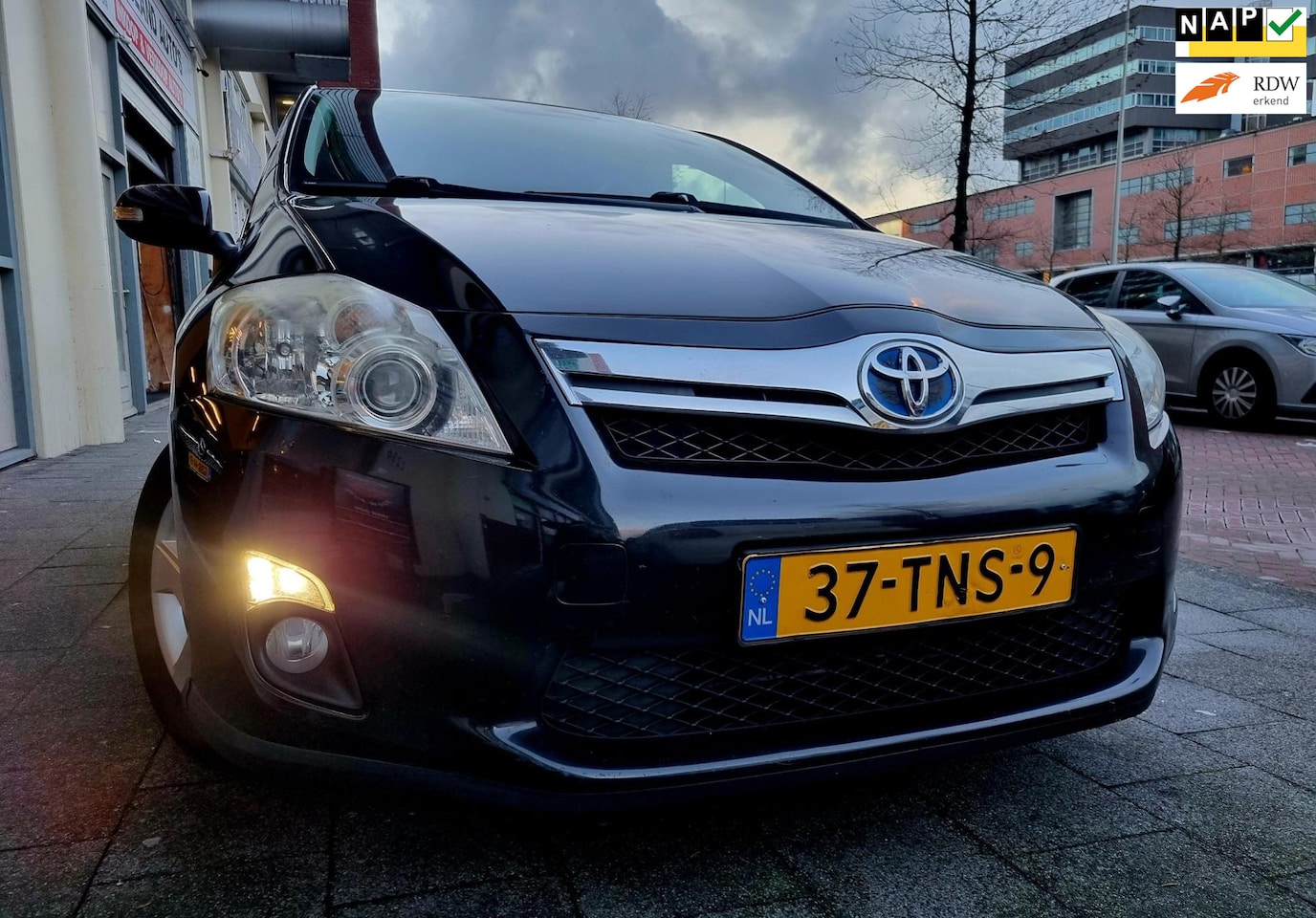 Toyota Auris - 1.8 Full Hybrid Navi *Zie tekst! - AutoWereld.nl