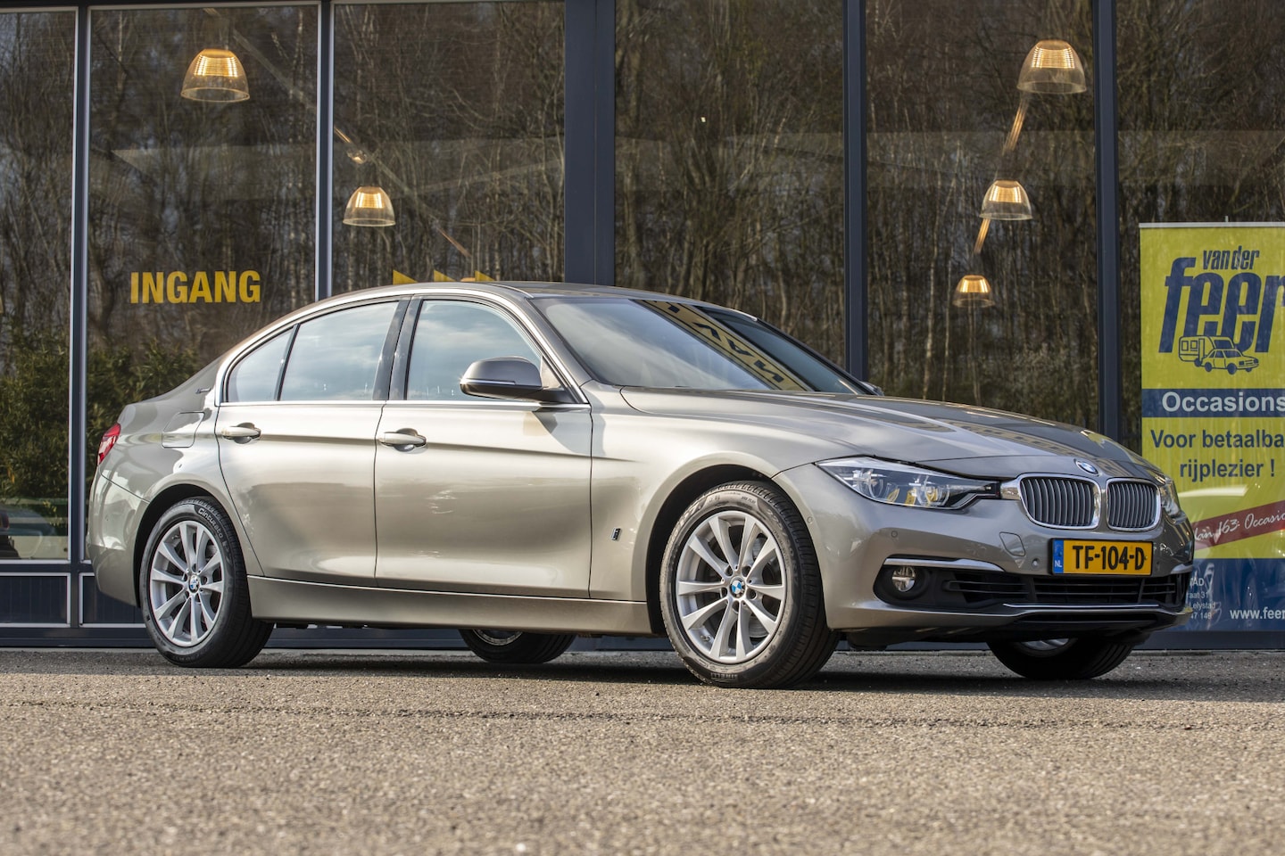 BMW 3-serie - 330e Luxury Edition 330e Luxury Edition - AutoWereld.nl