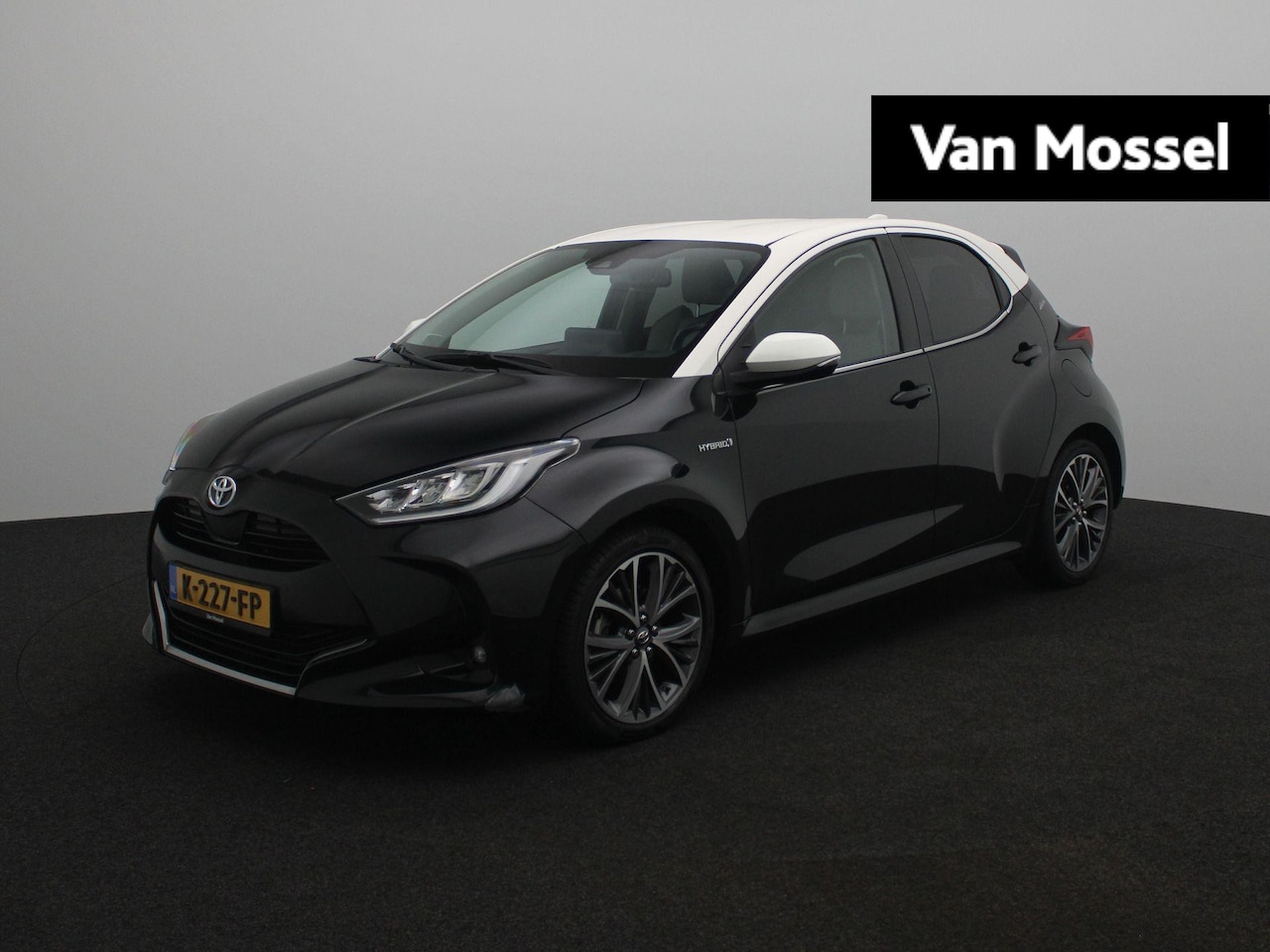 Toyota Yaris - 1.5 Hybrid Aut. Launch Edition | Navi | Camera | Led Koplampen | 17'' Velgen | Stoelverwar - AutoWereld.nl