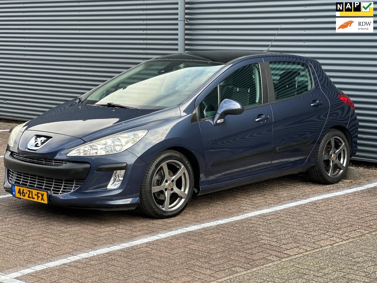 Peugeot 308 - 1.6 VTi XS|Pano|Navi|Climate|Cruise|Trekhaak|LMV - AutoWereld.nl