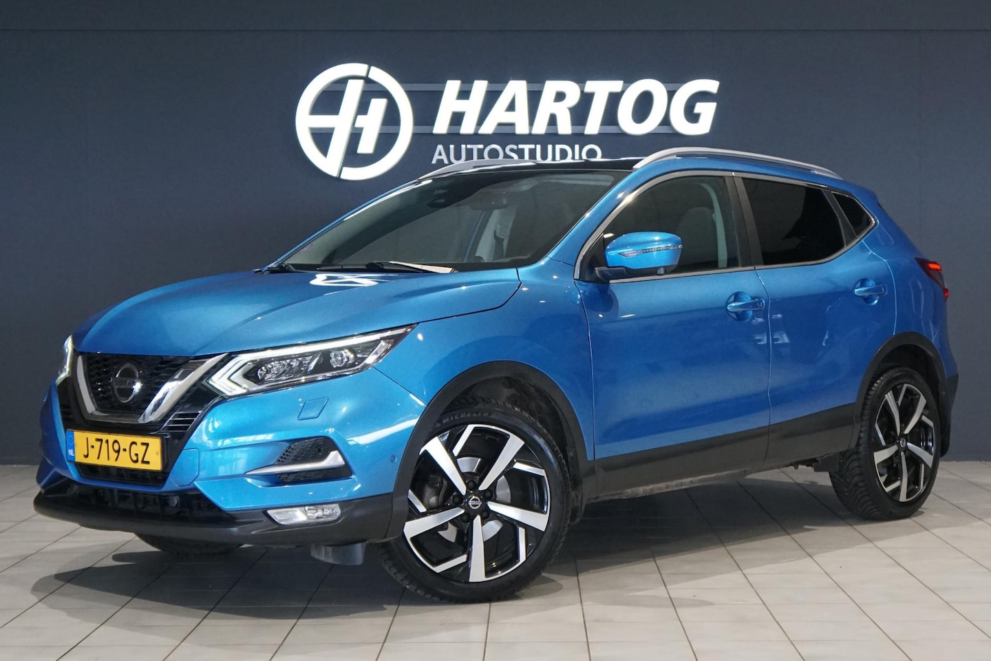 Nissan Qashqai - 1.3 DIG-T Tekna AUT. + LEDER / PANORAMA / 360 CAMERA / - AutoWereld.nl