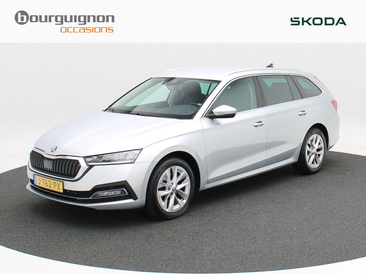 Skoda Octavia Combi - 1.0 TSi 110 Pk Business Edition | Navigatie | Trekhaak | Privacy Glass | Elektrische Achte - AutoWereld.nl