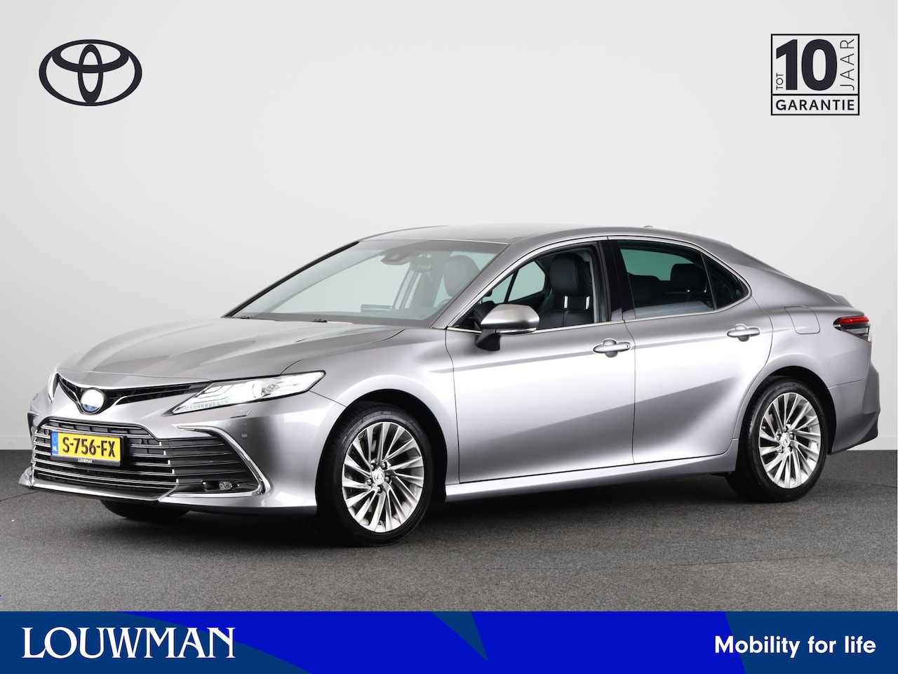 Toyota Camry - 2.5 Hybrid Executive | Luxe lederen bekleding | Stoel /- en Stuurverwarming | Navigatie | - AutoWereld.nl