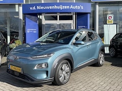 Hyundai Kona Electric - EV Premium 64 kWh | keyless | cruise control | navi | airco | dodehoek detectie | € 2000,