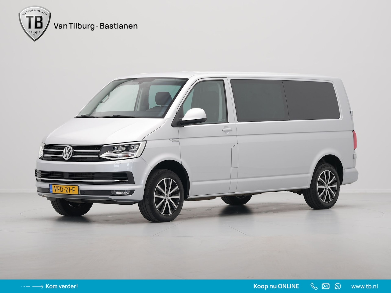 Volkswagen Transporter - 2.0 TDI L2H1 DC Highline Navigatie Trekhaak Voorruitverwarming Acc - AutoWereld.nl