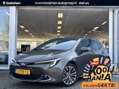 Toyota Corolla - 1.8 Hybrid First Edition Navigatie | LED | Parkeersensoren | Stoelverwarming | Keyless Ent