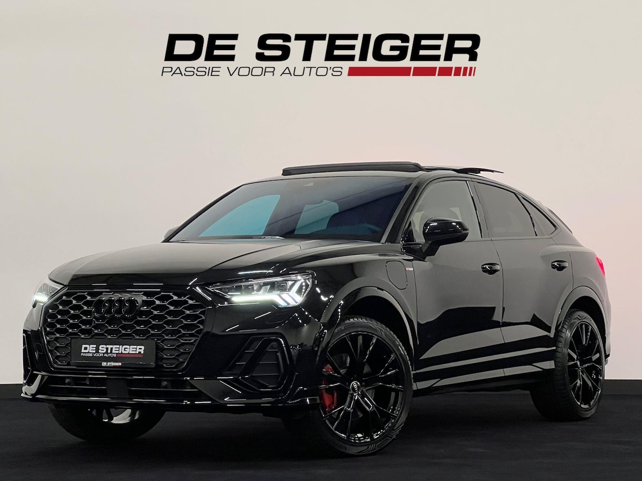 Audi Q3 Sportback - 45 TFSI e 3 x S line Pano ACC Sfeer Camera VOL VOL VOL - AutoWereld.nl